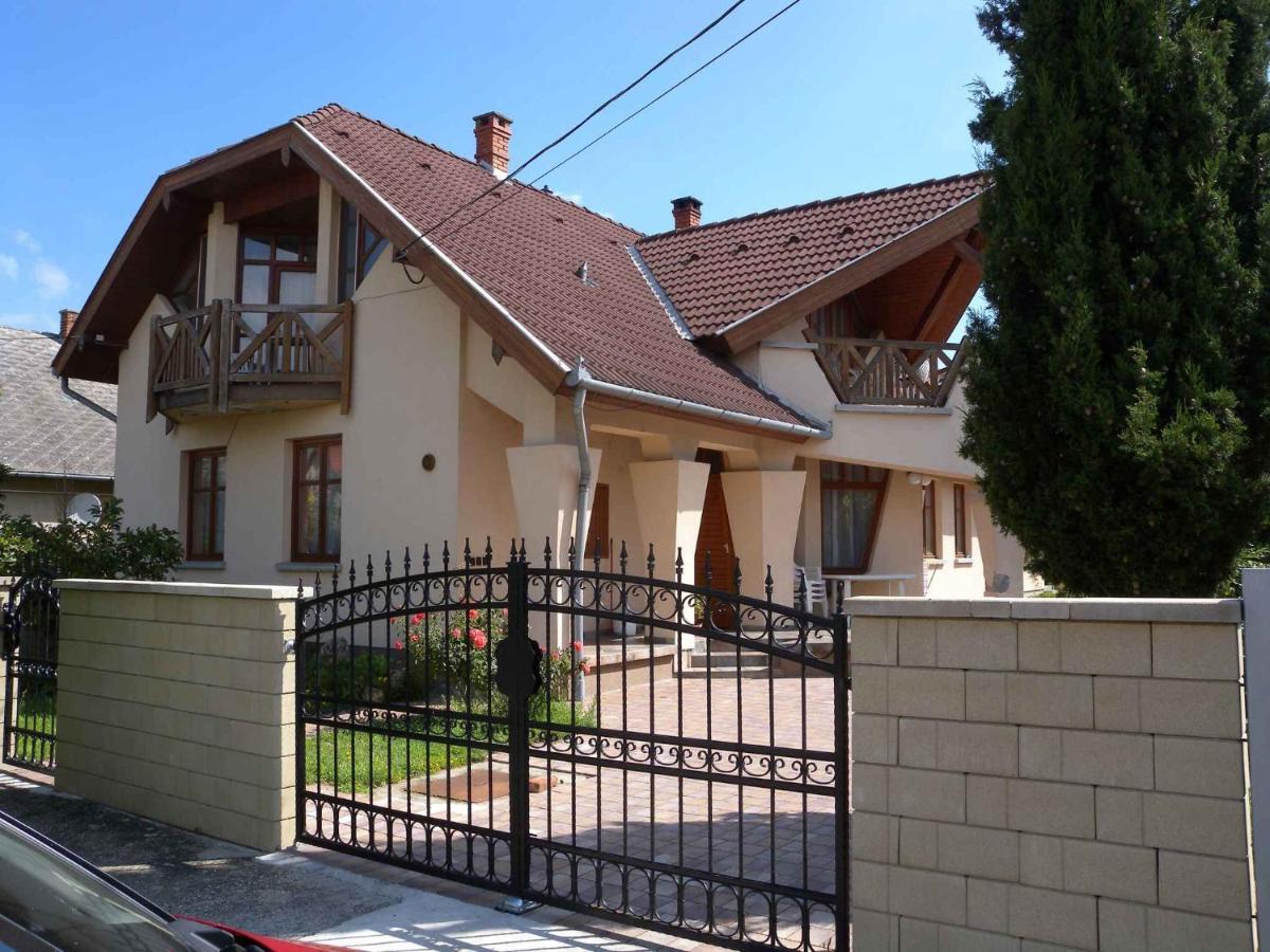 Apartment Balatonlelle 6 Eksteriør billede